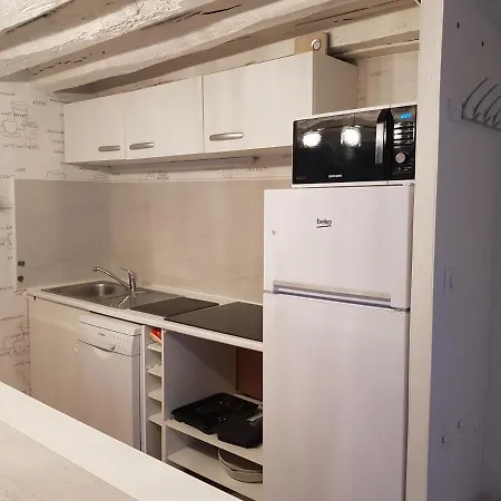 Appartement Au Coin Du Quai Entre Et Port De Plaisance *